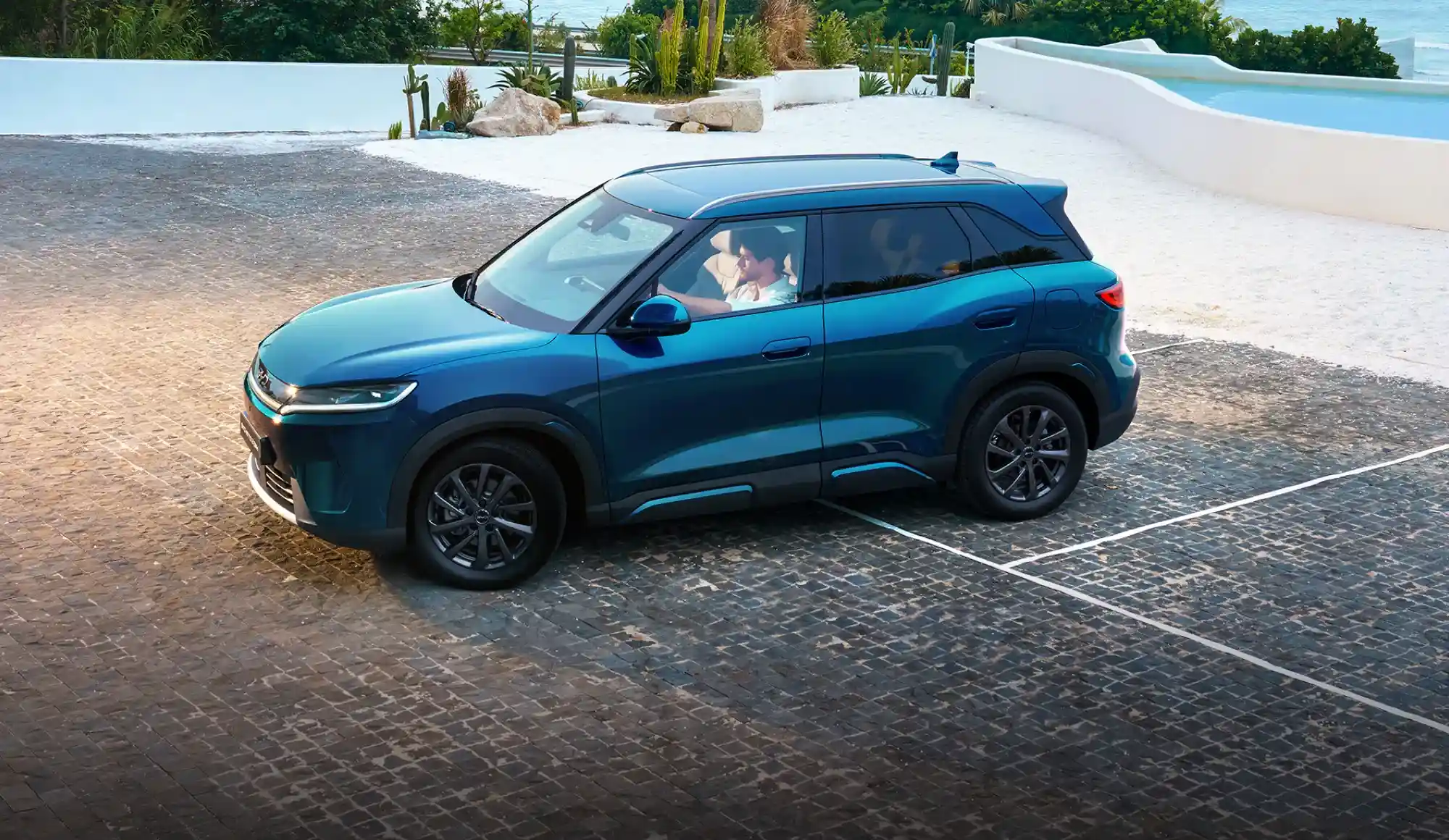 BYD ATTO 2 DM-i Making journeys easier